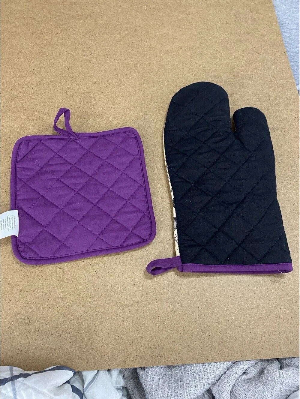 Hocus Pocus Oven Mitt Pot Holder Set Sanderson Sisters Halloween